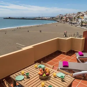 https://ocean-view-penthouse.in-canary-islands.com